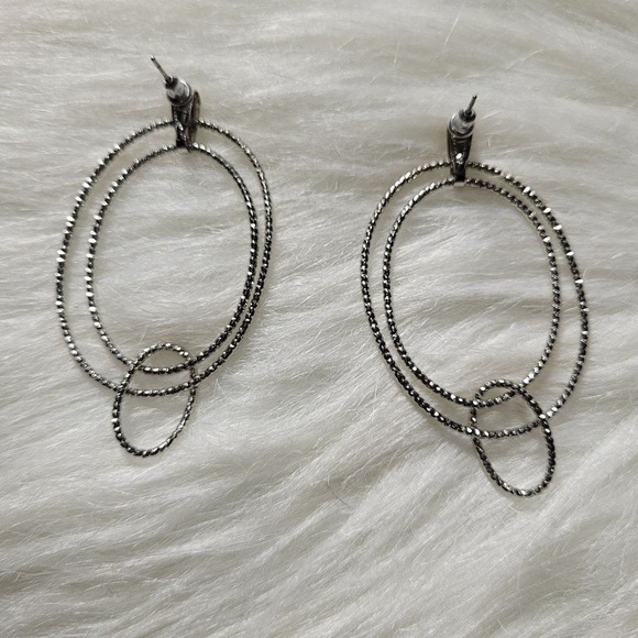 NEW Women's Jewelry Silver Circle Hanging Dangle Hoop Earrings - Picture 3 of 4